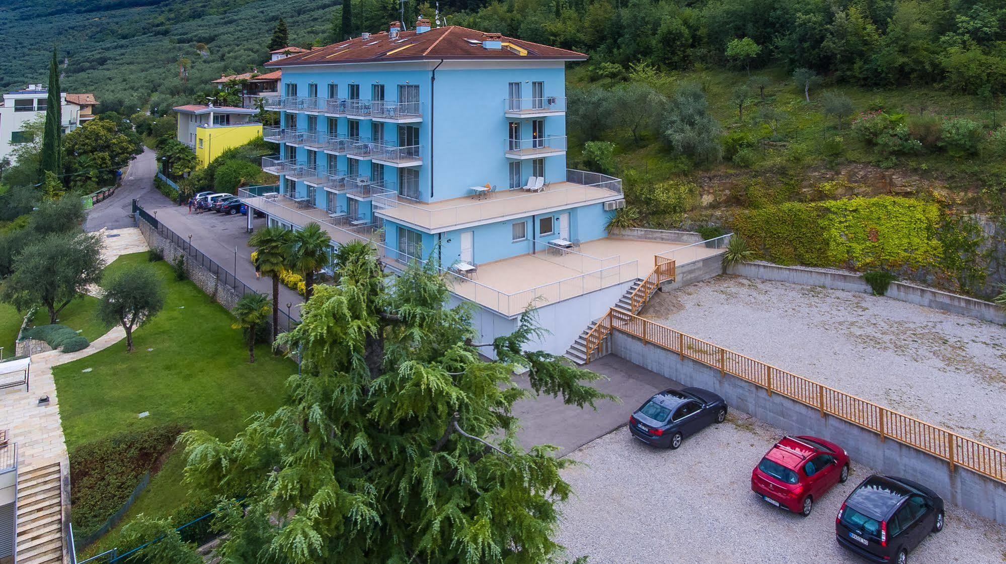 Residence Marina Рива-дель-Гарда Экстерьер фото